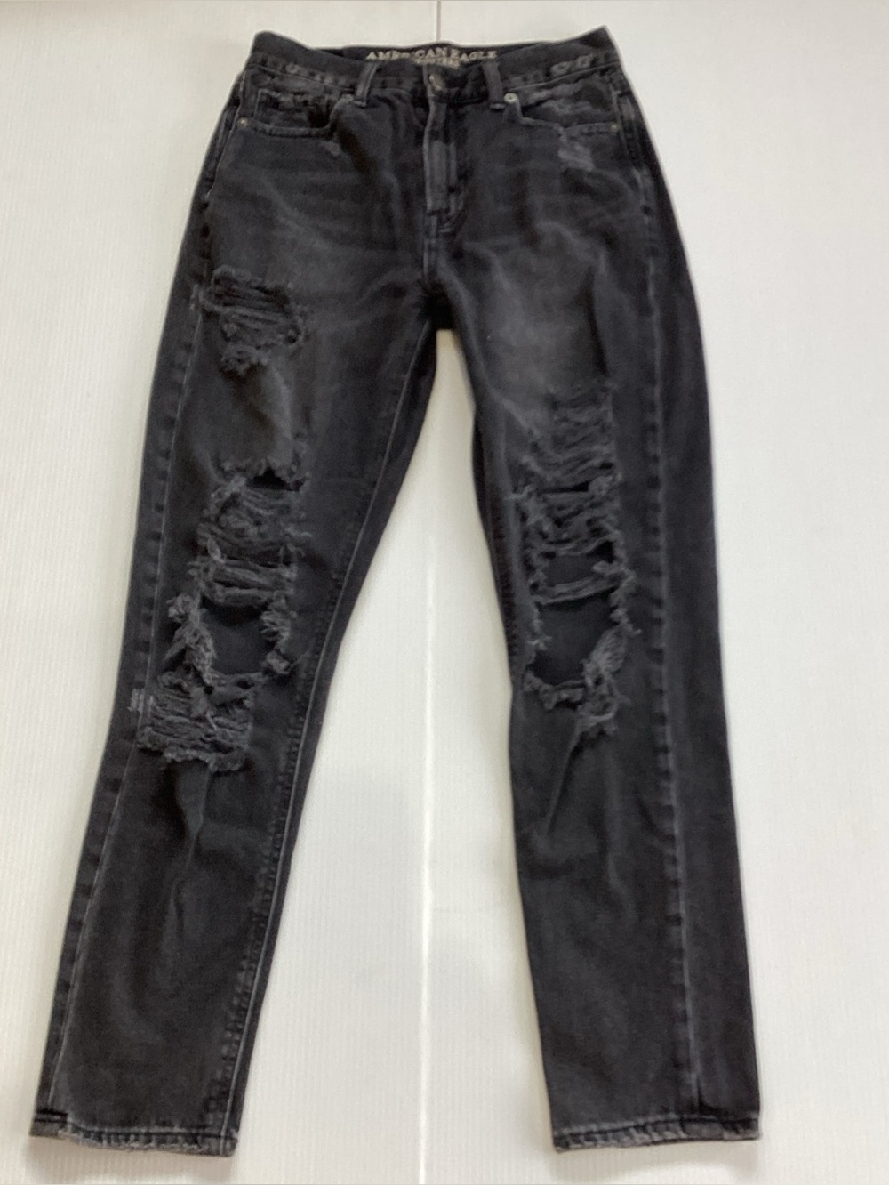American Eagle Mom Jeans Womens 0 Black Distressed High Rise Denim